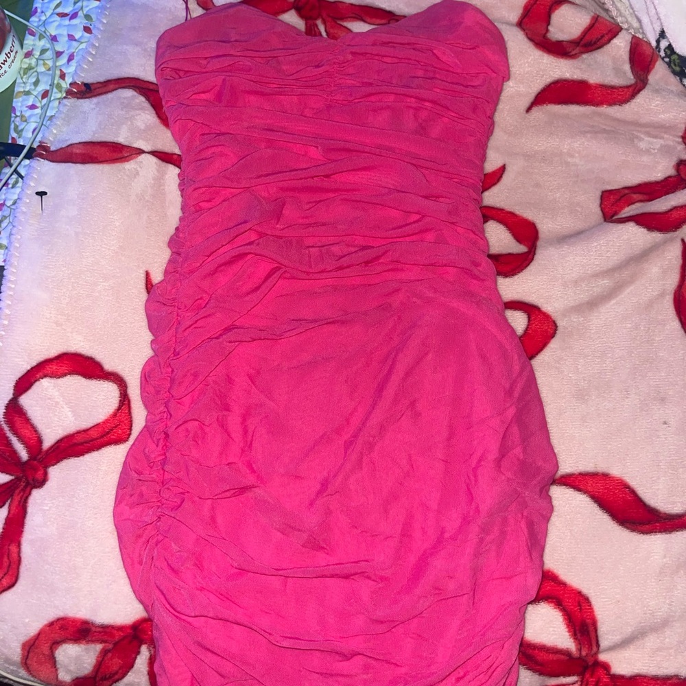 pink dress